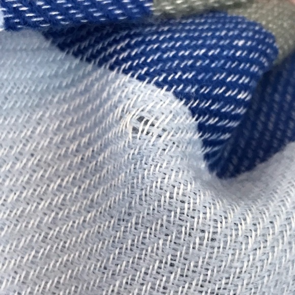 H&M Scarf - Picture 4 of 4